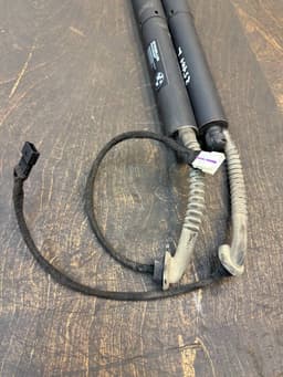 BMW 18202210 51247294470 51247294469 Bootlid / tailgate strut set BMW X5 (F15, F85) (2012-2018) — thumbnail 4