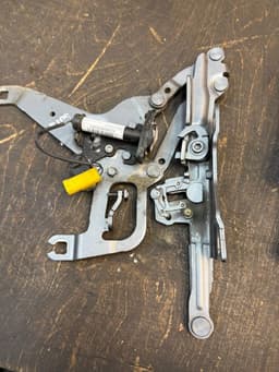 BMW 17205310 4822222 4822221 41007381781 51237326019 51237326220 41007381782 Bonnet hinge set BMW X5 (F15, F85) (2012-2018) — thumbnail 6