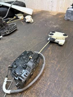 BMW 51217281952 7281952 51207323782 51207419840 Door Lock Front Right BMW X5 (F15, F85) (2012-2018) — thumbnail 2