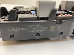 VOLVO 31398003 31398002 Fuse box VOLVO XC90 II (2014-) — thumbnail 4