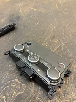 LAND ROVER GJ3214C239ARC Heater control panel LAND ROVER EVOQUE I (L538) (2011-2018) — thumbnail 2