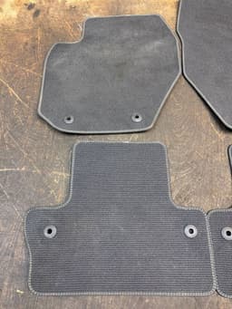 VOLVO 31306736 Floor Mat Set VOLVO S60 II / V60 I (2010-2018) — thumbnail 2