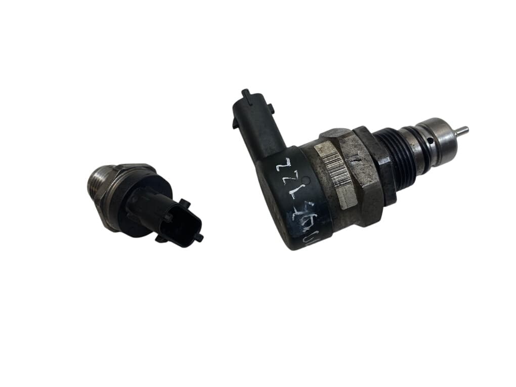 VOLVO 0281002995 0281002990 Fuel pressure regulator set VOLVO XC60 I (2008-2017)