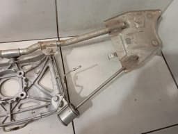 PORSCHE Porsche Boxster Spyder 718 holder bracket 982251255B exhaust holder carrier — thumbnail 5