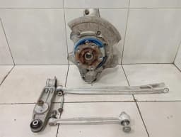 PORSCHE Porsche Boxster Spyder 718 Left Rear Hub 982505435D Wheel Bearing Housing Left GT4 — thumbnail 1