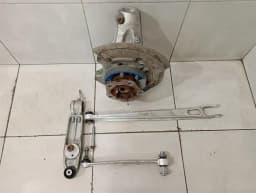 PORSCHE Porsche Boxster Spyder 718 Left Rear Hub 982505435D Wheel Bearing Housing Left GT4 — thumbnail 2