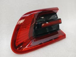 PORSCHE Porsche Macan 95B left rear light 95b945094F tail light rear left — thumbnail 2
