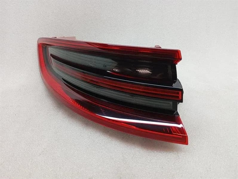 PORSCHE Porsche Macan 95B left rear light 95b945095d tail light rear left