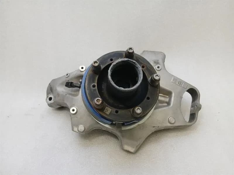 Porsche Cayman 718 GT4RS Left Rear Hub 982505435D Wheel Bearing Housing Rear Left