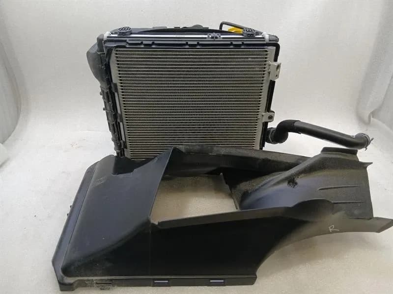 Porsche Cayman 718 GT4RS Radiator Pack 9P1121250D RIGHT Radiator Pack