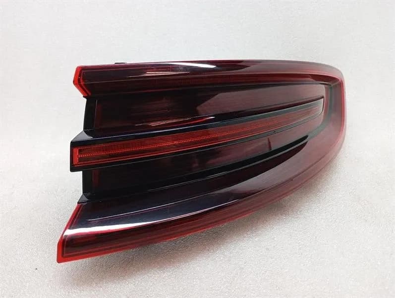 PORSCHE Porsche Macan 95B right rear light 95B945096B taillight rear right