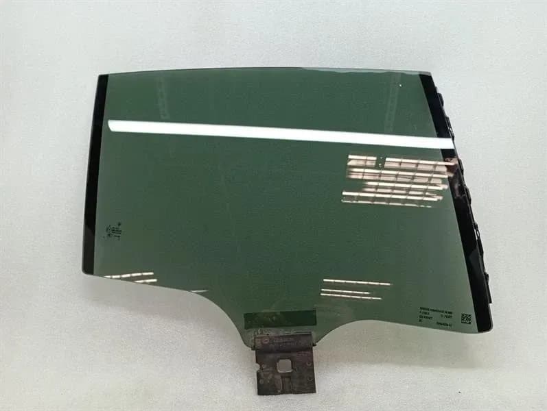 PORSCHE Porsche Panamera 976 G3 right rear door glass 971845318C door window rear re
