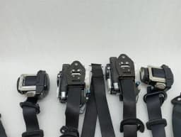 MERCEDES-BENZ MERCEDES W464 18-24 G63 AMG Seatbelt Set A4638603600 Seat Belt SET — thumbnail 4