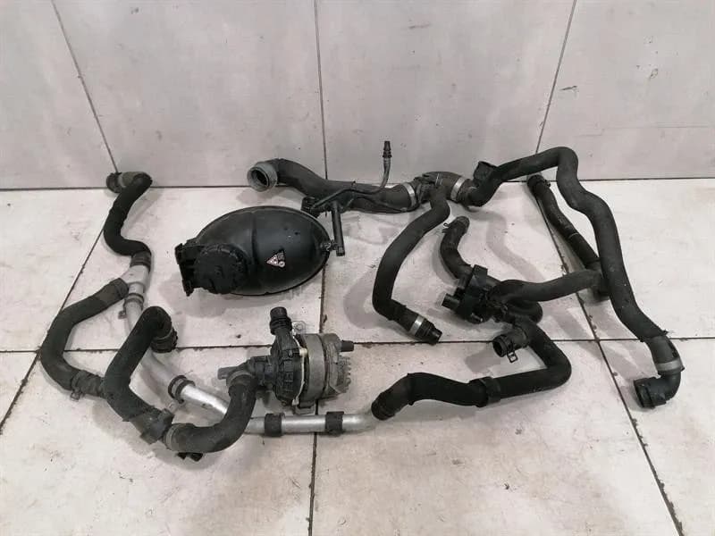MERCEDES-BENZ Mercedes C63 W205 AMG Cooling Pipe Set A0005003800 Coolant Hose Hose