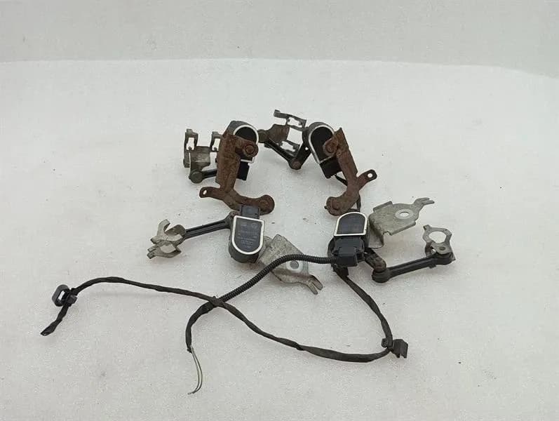 MERCEDES-BENZ Mercedes C Class W205 Level Sensor Set A2139053302 Level Sensor Set