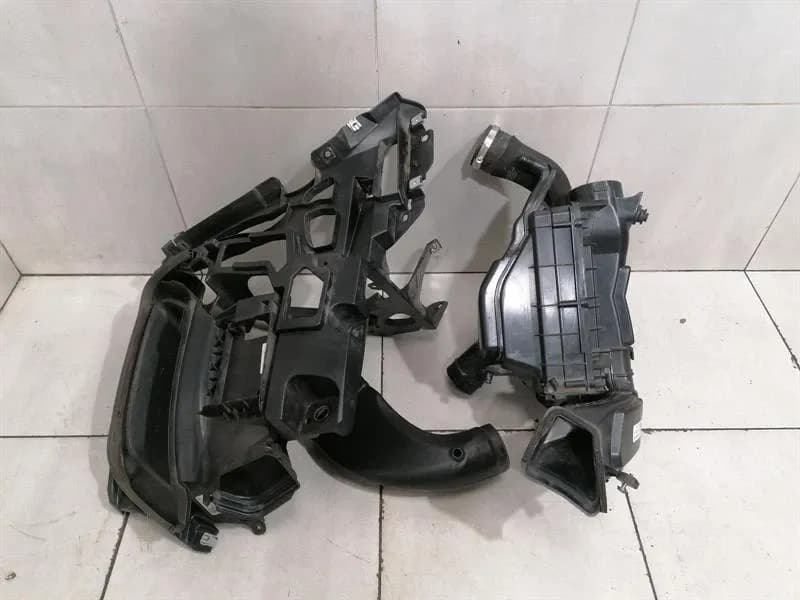 PORSCHE Porsche 911 992 Air Filter Box 992129567A Left Air Filter Box
