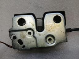 PORSCHE Porsche Boxster Spyder 718 Bonnet Lock 9P1823501 Bonnet Lock — thumbnail 2