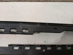 PORSCHE Porsche Boxster 718 windshield header seal 98153707704 bracket sealing profile — thumbnail 6