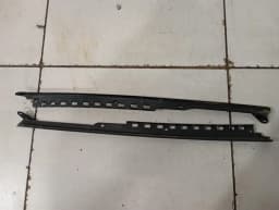 PORSCHE Porsche Boxster 718 windshield header seal 98153707704 bracket sealing profile — thumbnail 7
