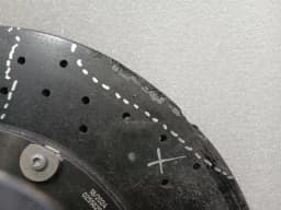 PORSCHE Porsche Cayman 718 GT4RS Brake Disc Rear 9GT615601D DEFECTIVE Brake Disc Ceramic — thumbnail 3