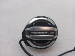 PORSCHE Porsche Cayman 718 GT4RS fuel filler cap 9P1201550 XYB aluminium fuel cap tank flap — thumbnail 2