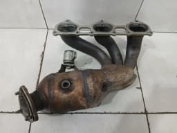 PORSCHE Porsche Spyder 718 Exhaust Manifold 982254018E FAULTY RIGHT Exhaust Manifold — thumbnail 1