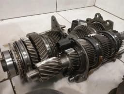 PORSCHE Porsche Boxster Spyder 718 Gearbox 982300052F G8225 Gearbox Parts GT4 — thumbnail 6