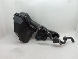 FORD FORD MUSTANG MK6 S550 Air Filter Box JR3C-9600-BB Air Filter Box — thumbnail 4