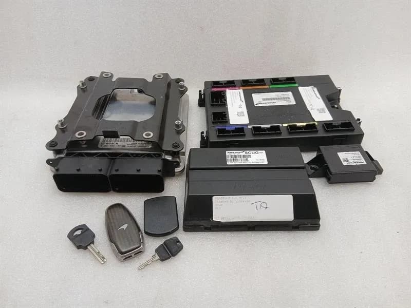 McLaren 650S Spider 14-17 Engine ECU 11M1319CP SET Engine ECU SET