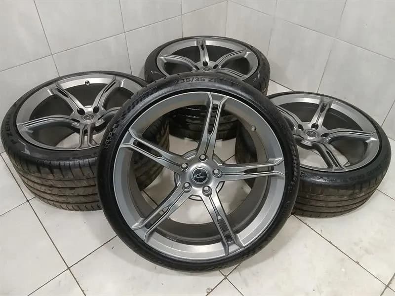 MCLAREN McLaren 650S Alloy Wheel Set 11B1274CP Rims Set FORGED 11B1273CP + TYRES
