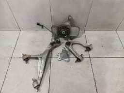 MCLAREN McLaren 650S Spider 14-17 Right Front Hub 11B0114CP Wheel Bearing Housing Front Right — thumbnail 2