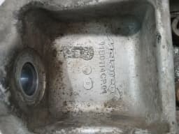MCLAREN McLaren 650S Spider 14-17 Right Front Hub 11B0114CP Wheel Bearing Housing Front Right — thumbnail 6