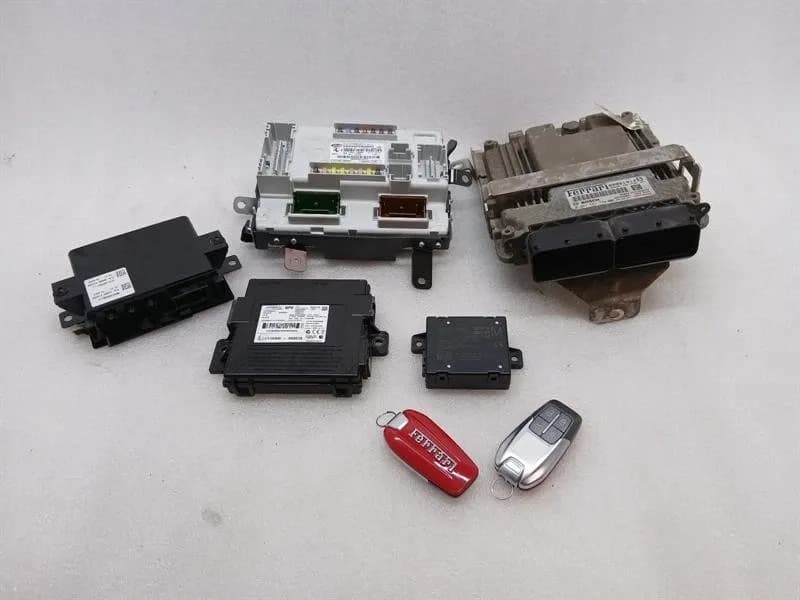 FERRARI Ferrari F8 F142MFL engine ECU set 861912 engine control unit set