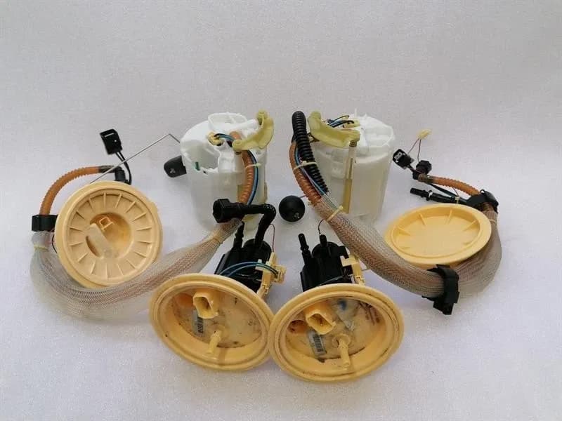 FERRARI Ferrari F8 F142MFL Fuel Pump Electric set 305832 fuel pump set