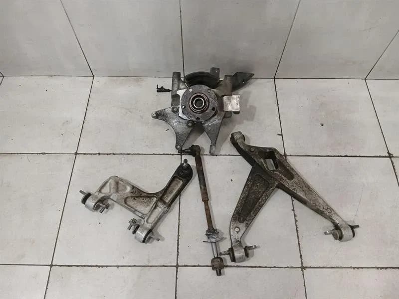 MCLAREN McLaren 650S Spider 14-17 Right Rear Hub 11B0094CP Wheel Bearing Housing Rear Right
