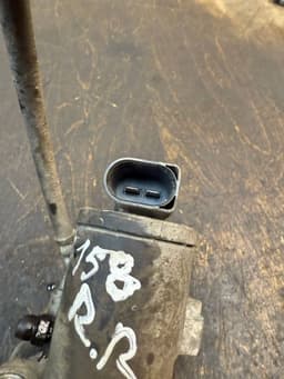 VOLVO 36001381 36001383 31262415 Brake caliper rear right VOLVO S60 II / V60 I (2010-2018) — thumbnail 8