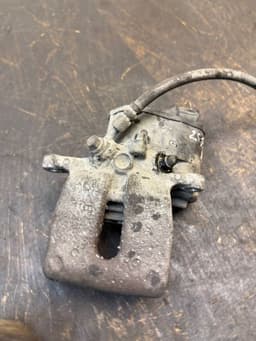 VOLVO 36001381 36001383 31262415 Brake caliper rear right VOLVO S60 II / V60 I (2010-2018) — thumbnail 5