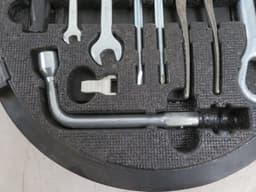 MERCEDES-BENZ A2205800105 A2205800005 A2205800305 Tool Kit MERCEDES-BENZ S-CLASS (W220) (1998-2005) — thumbnail 5