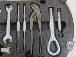 MERCEDES-BENZ A2205800105 A2205800005 A2205800305 Tool Kit MERCEDES-BENZ S-CLASS (W220) (1998-2005) — thumbnail 4
