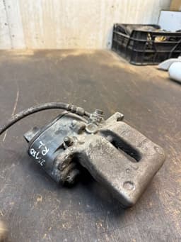VOLVO 32332594 36001382 36001383 31262415 Brake caliper rear left VOLVO S60 II / V60 I (2010-2018) — thumbnail 2