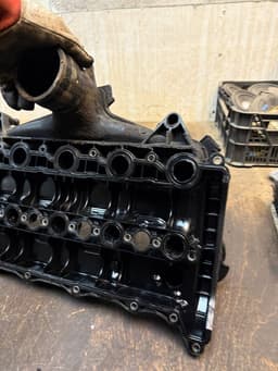 VOLVO 31338169 Cylinder head valve cover VOLVO S60 II / V60 I (2010-2018) — thumbnail 8