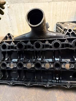 VOLVO 31338169 Cylinder head valve cover VOLVO S60 II / V60 I (2010-2018) — thumbnail 9
