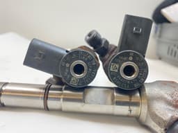 AUDI 0445110471 0445110470 0986435257 Fuel injector set AUDI Q3 (8U) (2011-2018) — thumbnail 2