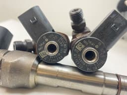 AUDI 0445110471 0445110470 0986435257 Fuel injector set AUDI Q3 (8U) (2011-2018) — thumbnail 3