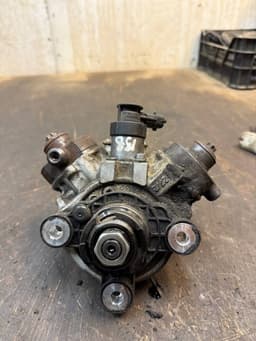 VOLVO 0445010681 31372081 Fuel injection pump, diesel VOLVO S60 II / V60 I (2010-2018) — thumbnail 2