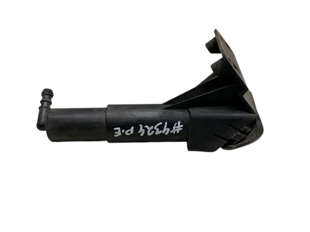 TOYOTA 8520705030 Headlight Washer Nozzle Right TOYOTA AVENSIS (T270) (2009-2018)