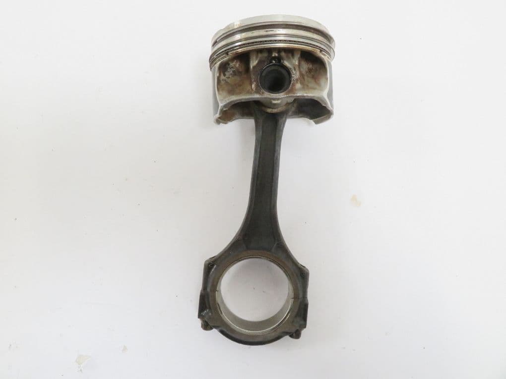 MERCEDES-BENZ A2740301517 A2700300120 A2740301800 A2740303400 A2740300400 A2740303400 A2700300120 A2740303400 Piston MERCEDES-BENZ C-CLASS (W205) (2013-2021)