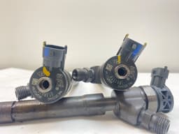 MERCEDES-BENZ 0445110546 0445161554 Fuel injector set MERCEDES-BENZ VITO / V-CLASS (W447) (2014-) — thumbnail 2