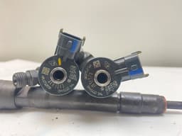 MERCEDES-BENZ 0445110546 0445161554 Fuel injector set MERCEDES-BENZ VITO / V-CLASS (W447) (2014-) — thumbnail 3