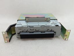 ASTON MARTIN Aston Martin Vanquish S 04-07 V12 CD player 30679804 audio system controller — thumbnail 8